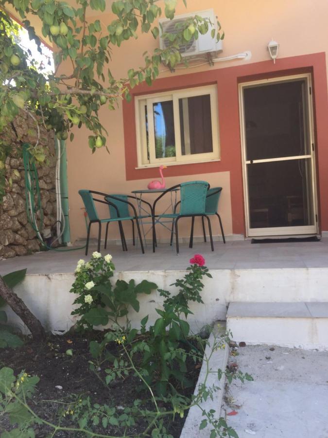 Ferienwohnung Domenica House Kondaraíni Exterior foto